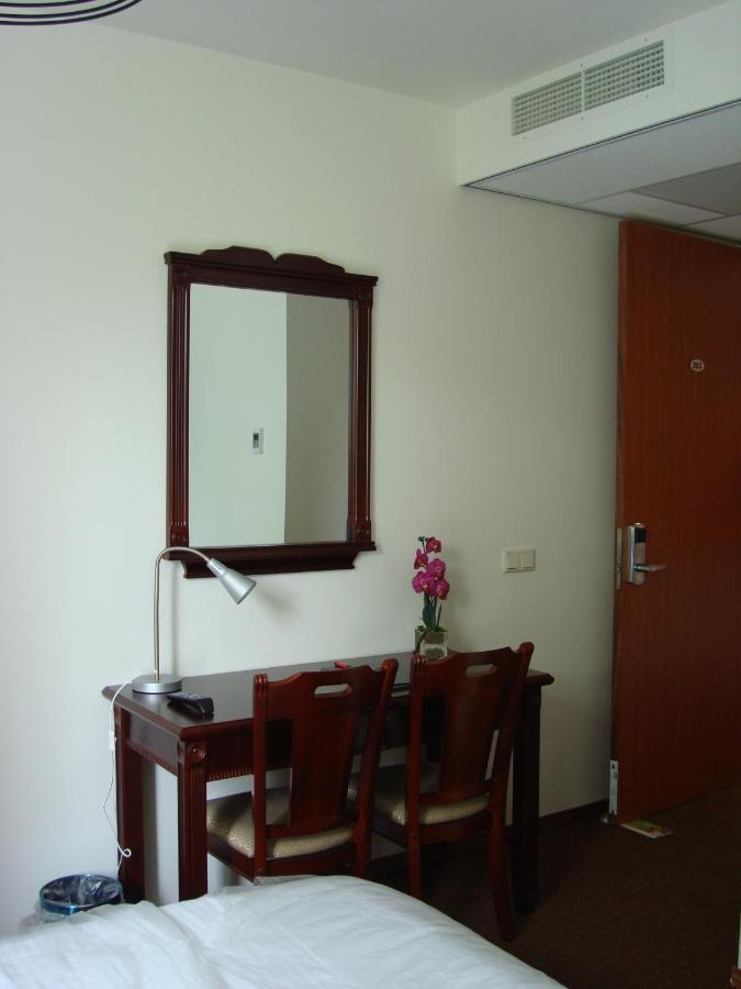 Hotel Keistad 아메르스포르트 외부 사진